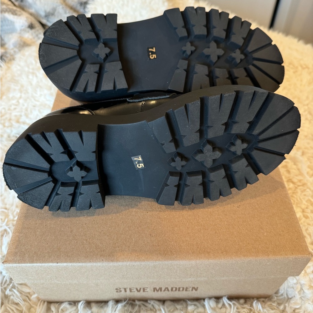 Steve Madden Roux Leather Loafer - Picture 3 of 4